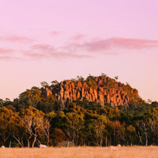 mount macedon hanging rock
