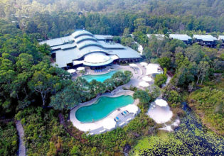 Kingfisher bay resort