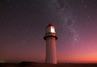 the Quobba Lighthouse under the stars, north of Carnarvon
