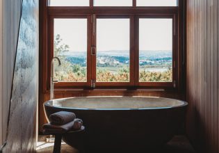 Basalt bathtub in Orange NSW