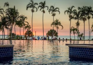 Mindil Beach Resort Pool