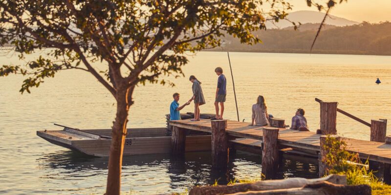 farmers returning to Wray Street Oyster Shed, Batemans Bay with fresh oysters