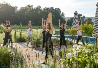 Yoga at Stand Tall Retreats Sinclairs of Berry
