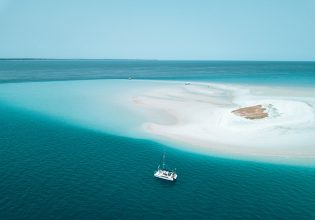hervey bay pelican bank