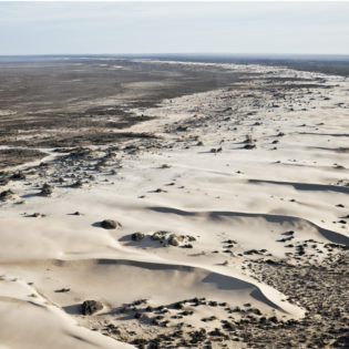 Explore magical, mysterious Mungo National Park