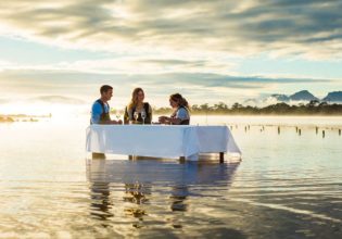 Oyster shucking Coles Bay-style.